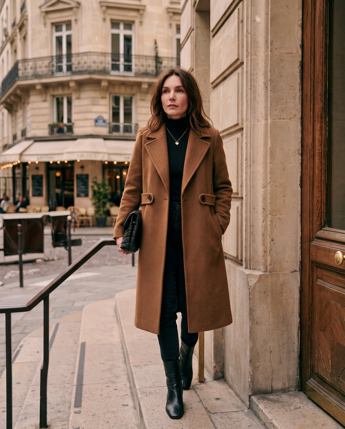 Veste Tailleur Mi-Longue Structurée en Drap de Laine